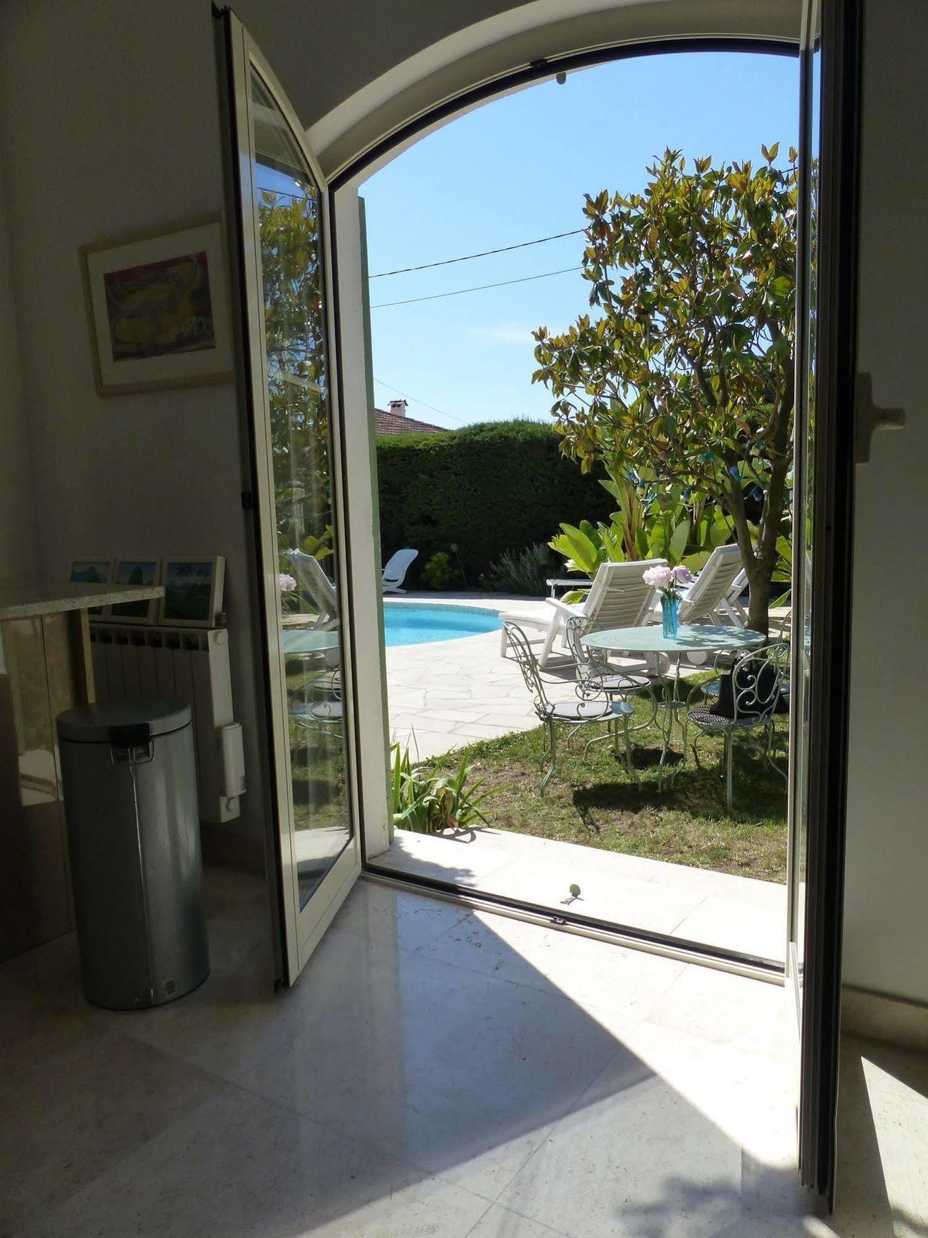 Blue Dream Cannes Guest House Exterior photo